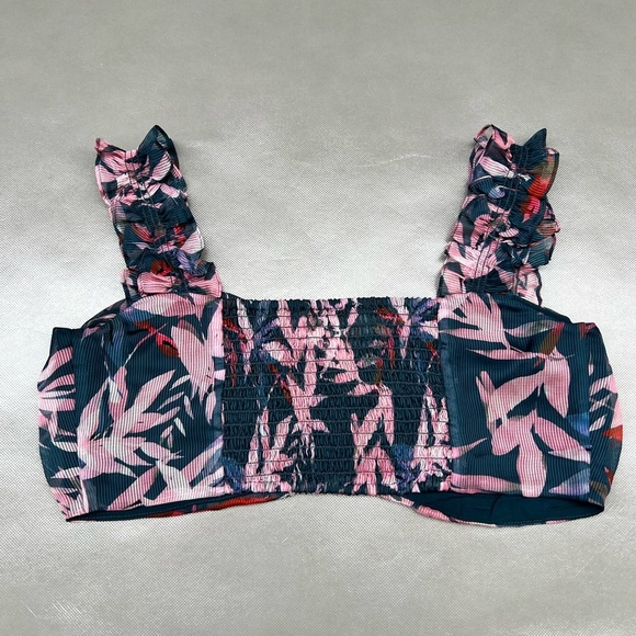 A La Plage Tropical Print Crop Top - Picture 3 of 3